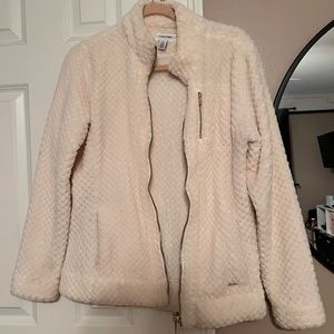 Cream/white colored Calvin Klein sherpa jacket. Great condition.